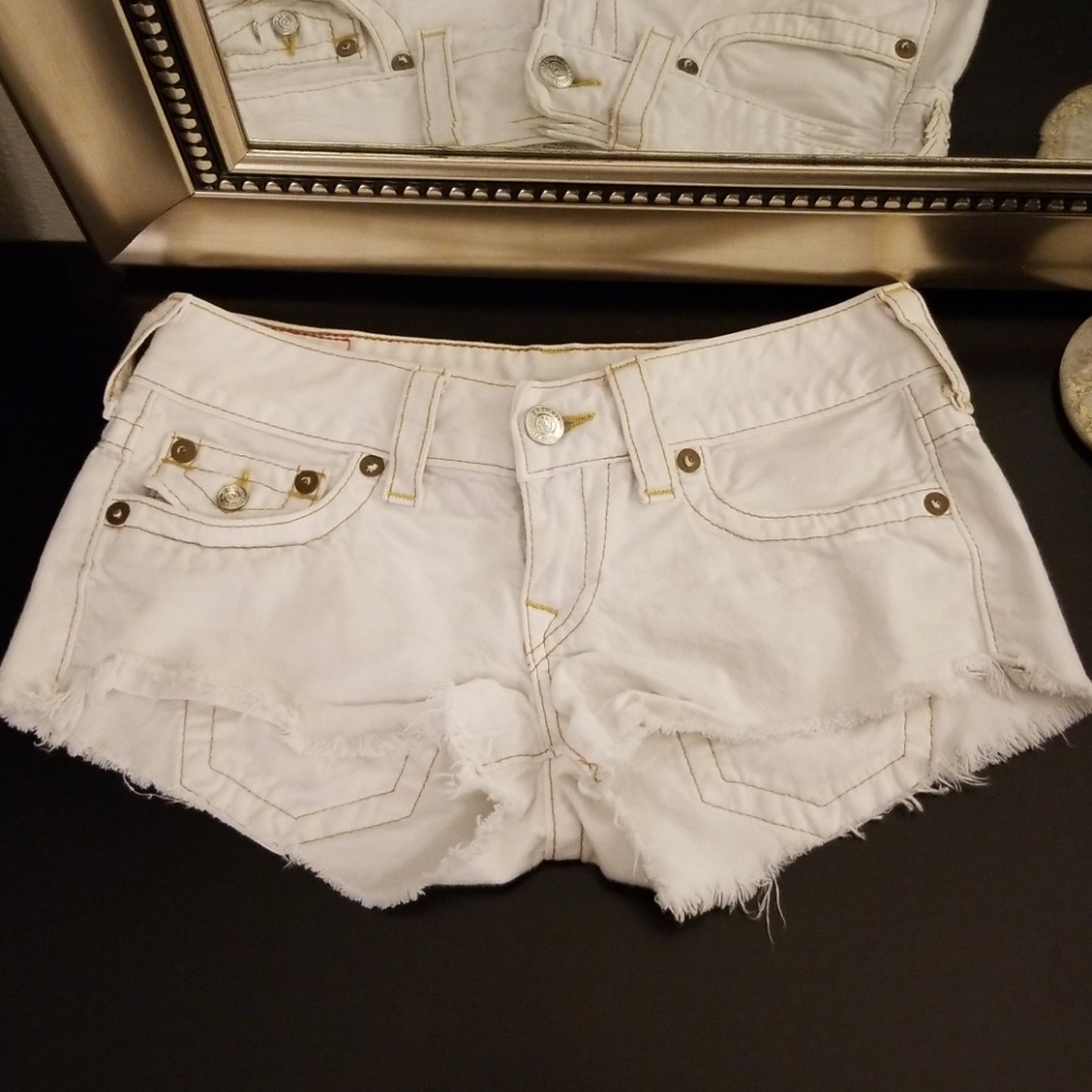 True Religion white jean shorts size 28